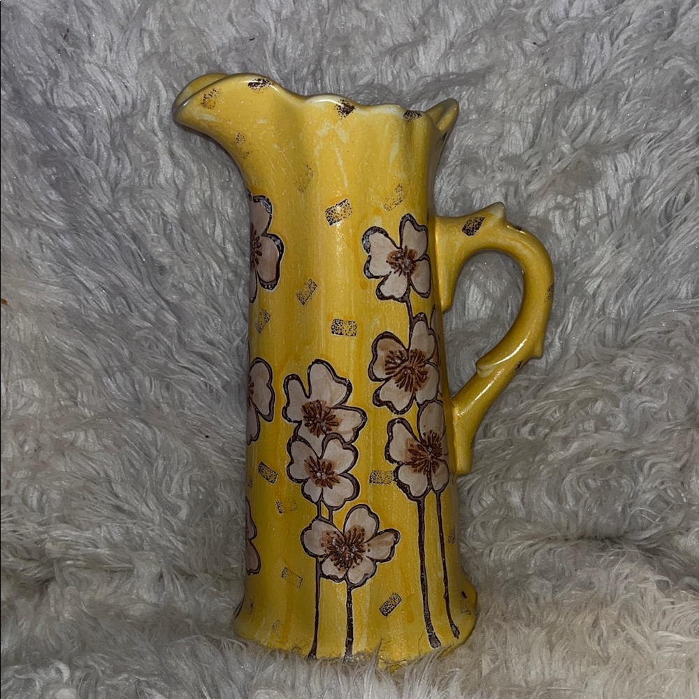 Yellow Floral Ceramic Vase PLEASE SEND OFFERS/ No Bundle ON THIS PLEASE!